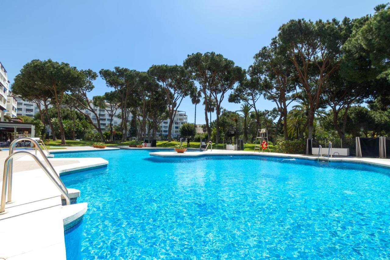 Marbella Banus Suites - Bird Of Paradise Playas Del Duque Banus Suite Apartment Eksteriør billede